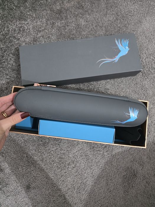 Vând placa de intins parul babyliss 9000RU, folosita putin