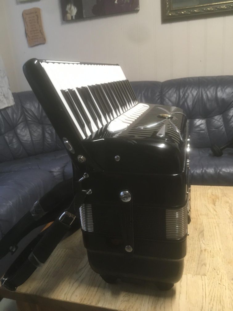 Acordeon Sonola R460 (Guerrini)