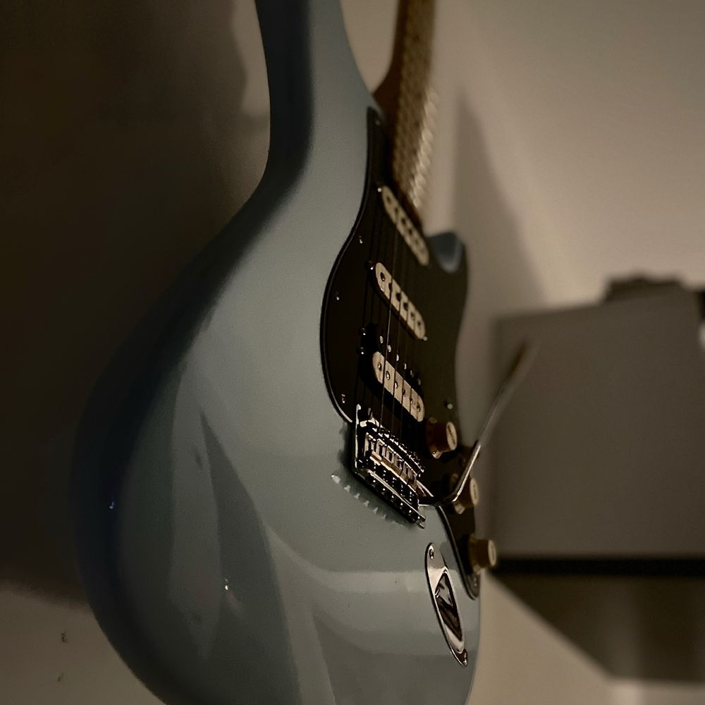 Fender Stratocaster HSS 75th Anniversary Floating Tremolo