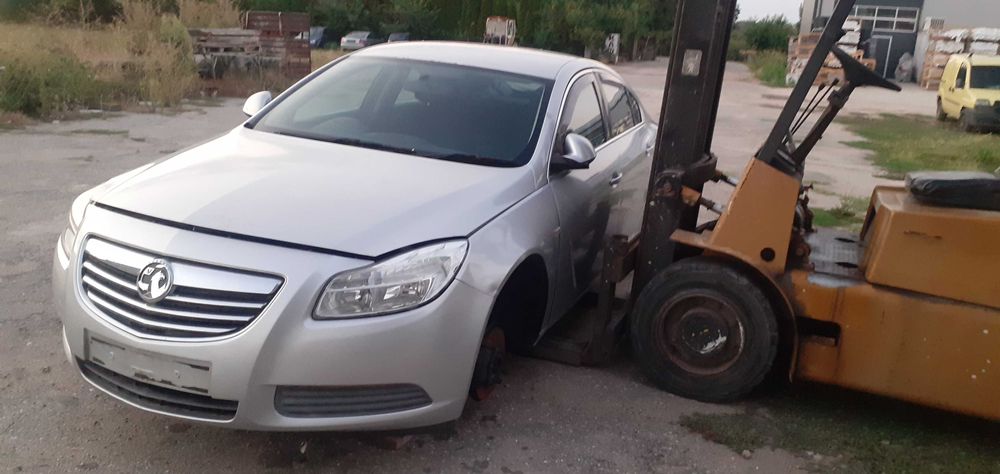 Инсигния ,инсигниа на части