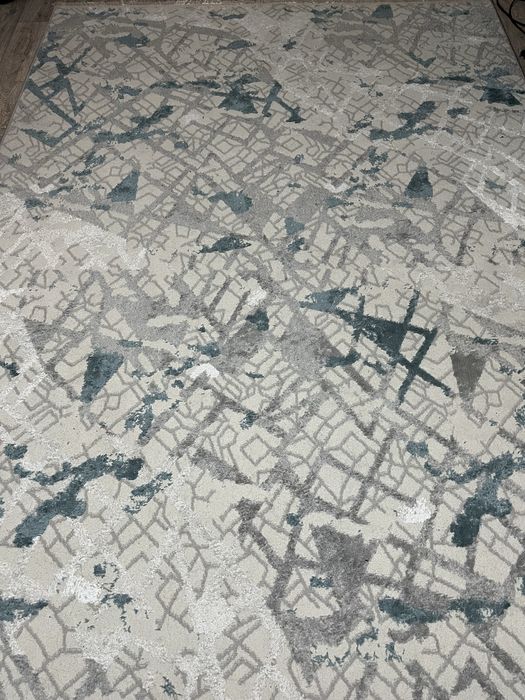 Продам б/у Палас размер 2/3