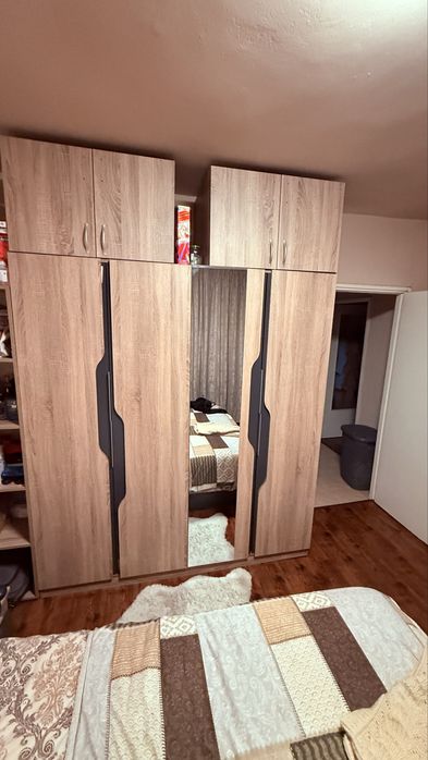 Комплект спалня+гардероб с надстройка+два скрина+две нощтни шкафчета!
