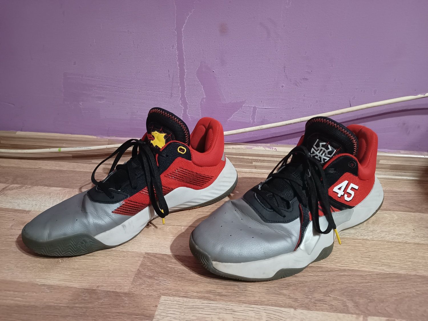 Обувки Adidas номер 44 2/3