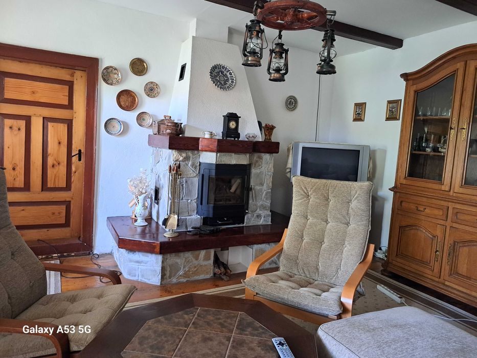 Casa cu livada + teren 5000 mp langa Tg. Secuiesc