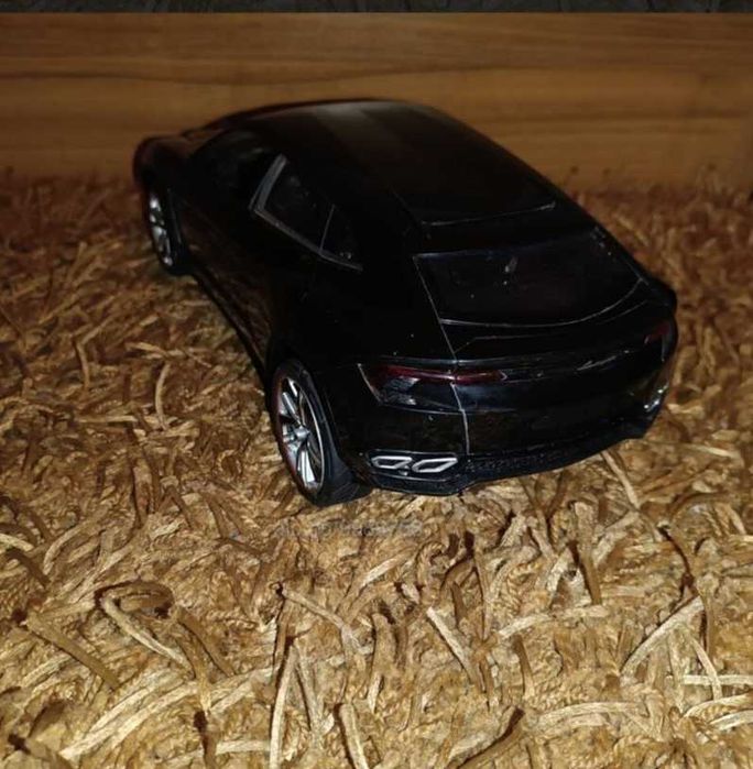 Детска количка Lamborghini Urus 1:16 SUV.