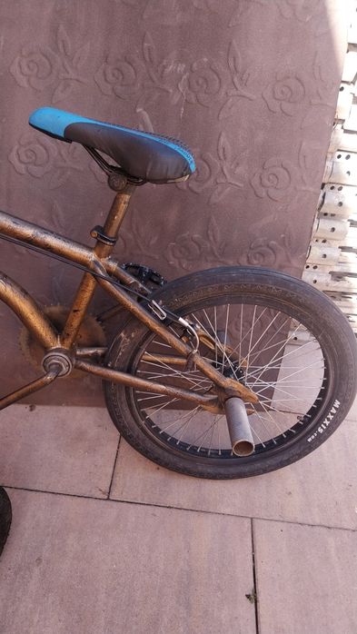 Bicicleta bmx  pt 10-12 ani