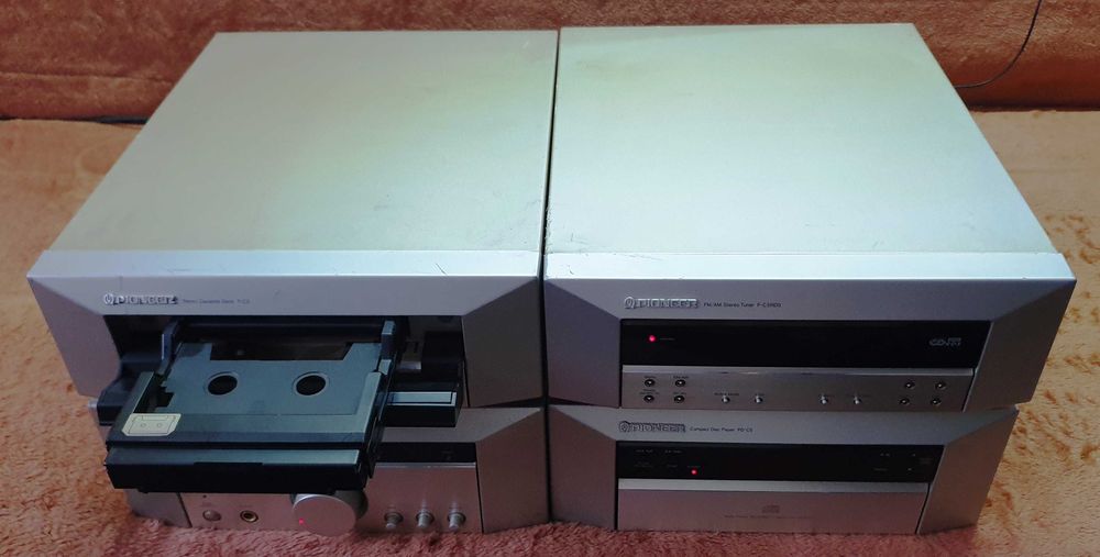 Pioneer A-C5 statie, PD-C5 CD player, F-C5RDS tuner, T-C5 Deck.