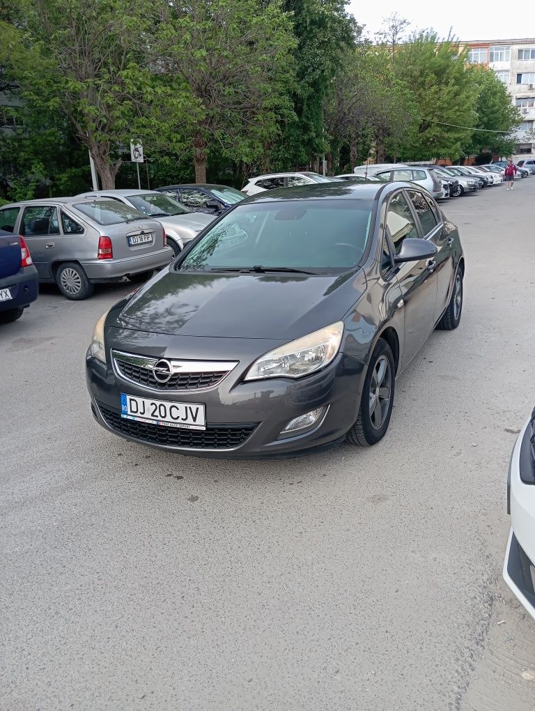 Opel Astra j an 2010