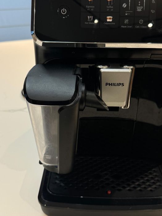 Автоматична кафемашина Philips Series 2300 LatteGo EP2334/10