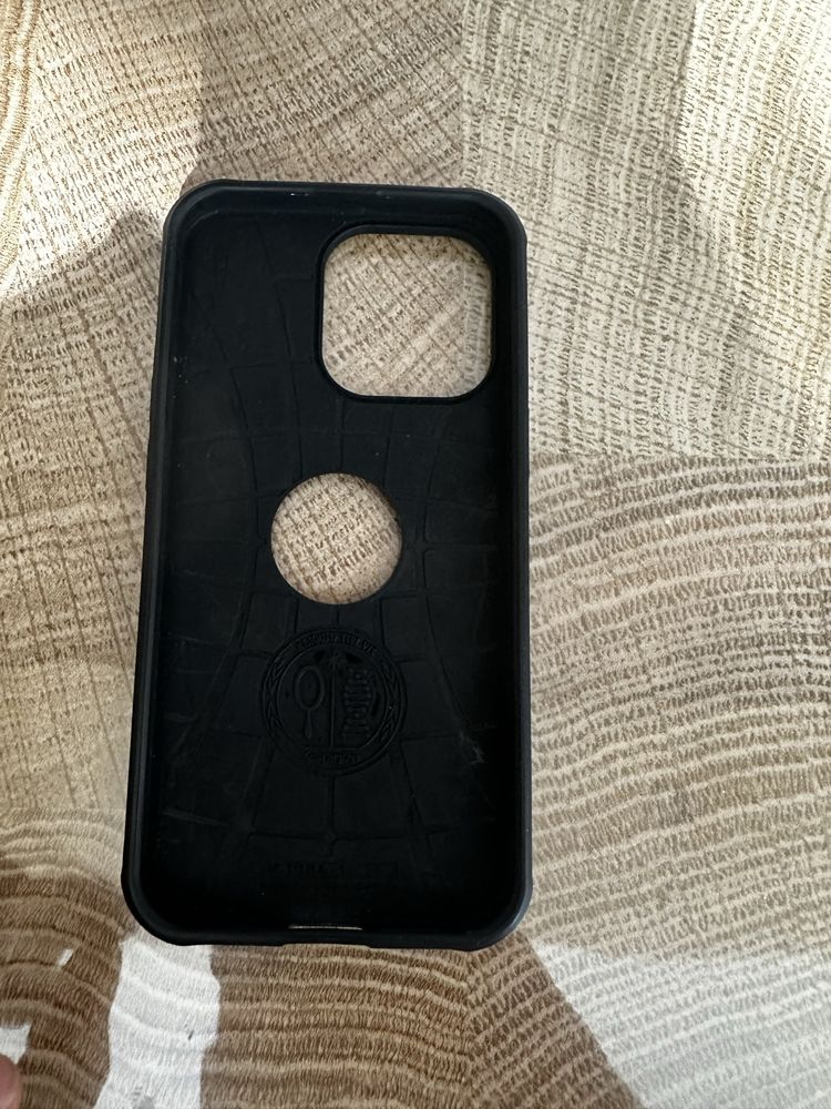 Iphone 13 pro case Spigen