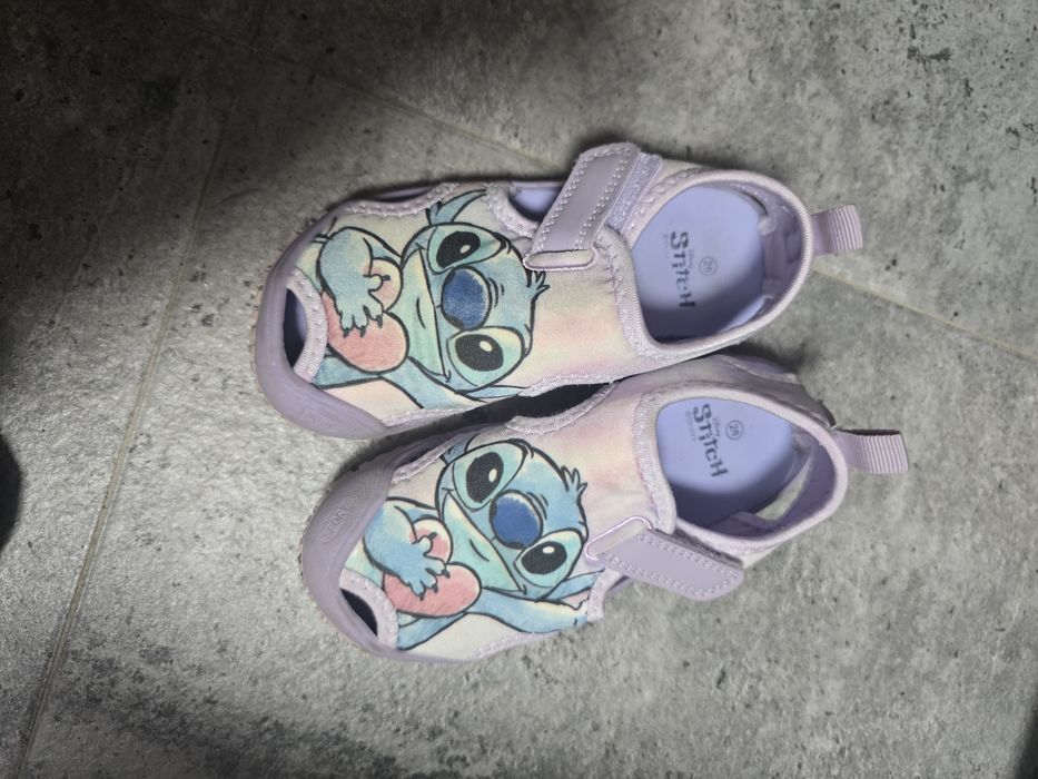 Pantofi Stitch fetite