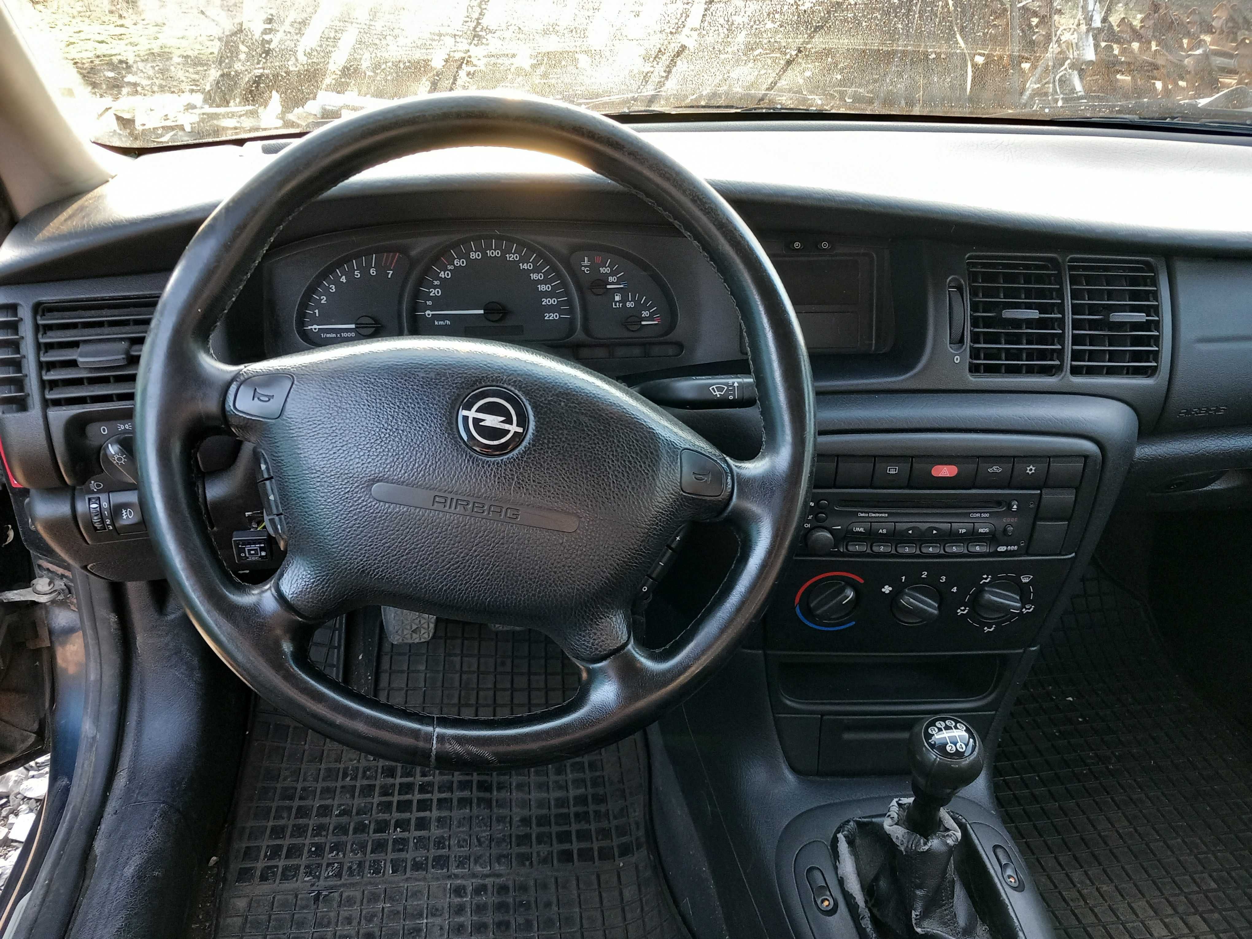 Opel Vectra 1.8 16v-116кс /2002/ - на части
