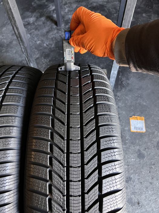 2 anvelope iarna ca NOI 225/65/17 , Continental , DOT 4323 , 8.4 mm