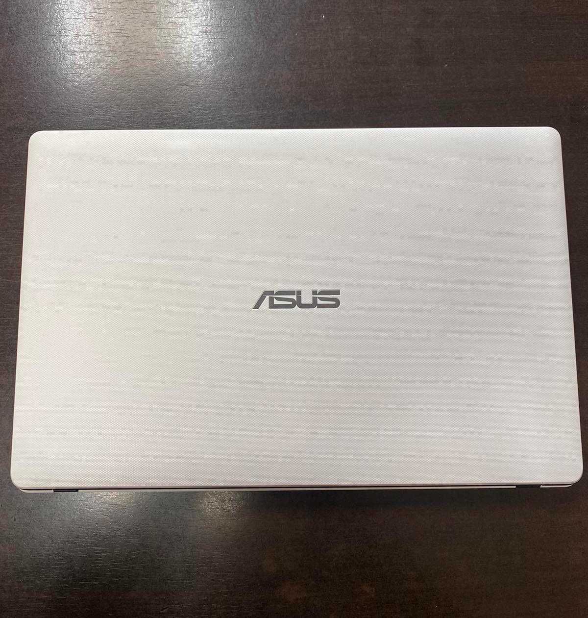 лаптоп Asus X552L Series