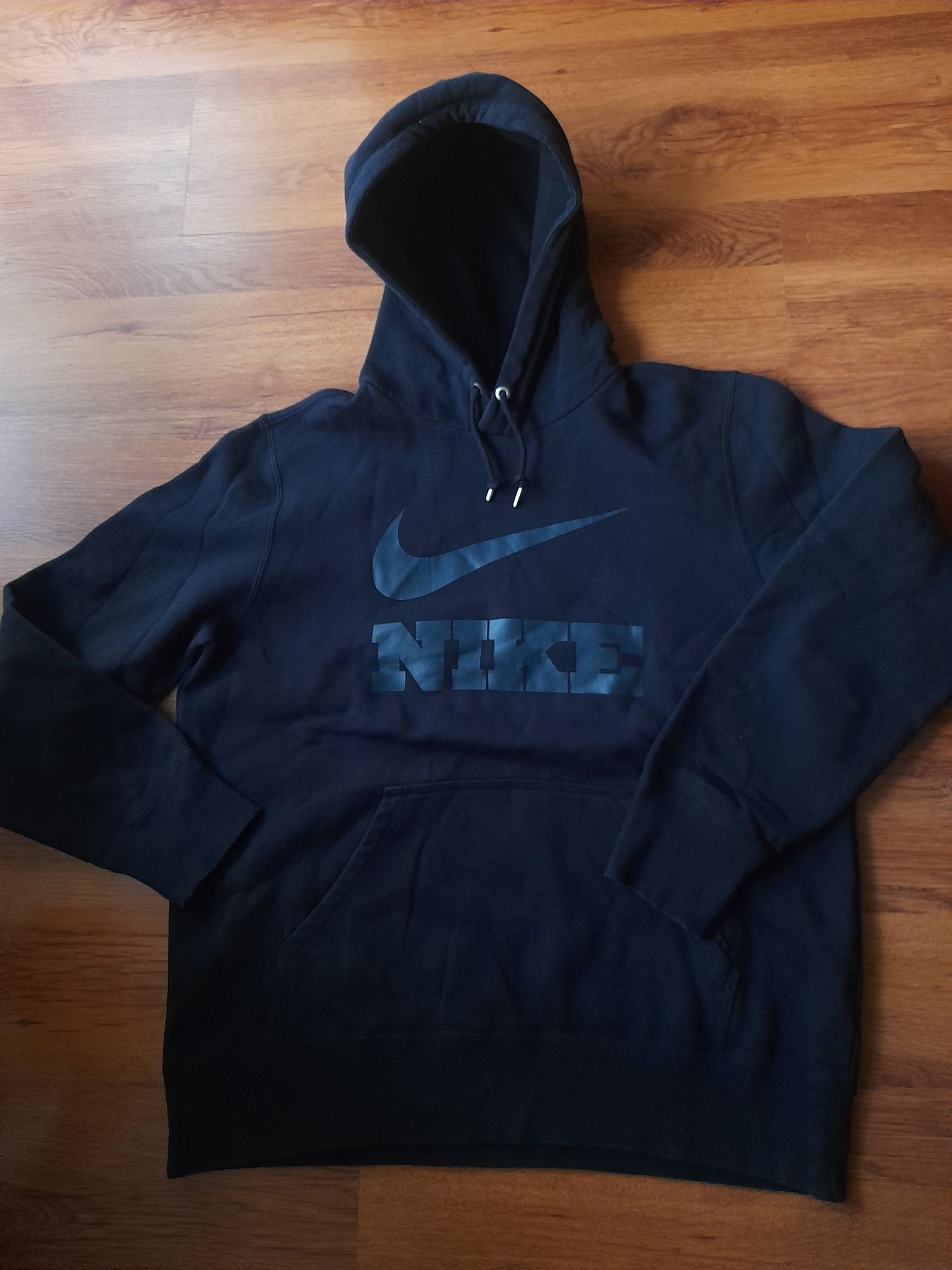 Nike мъжки Суитчър L размер.