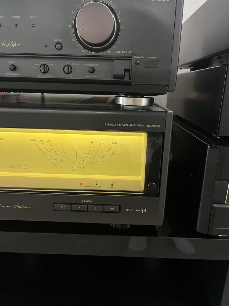 Technics SE A2000 Technics SU C2000