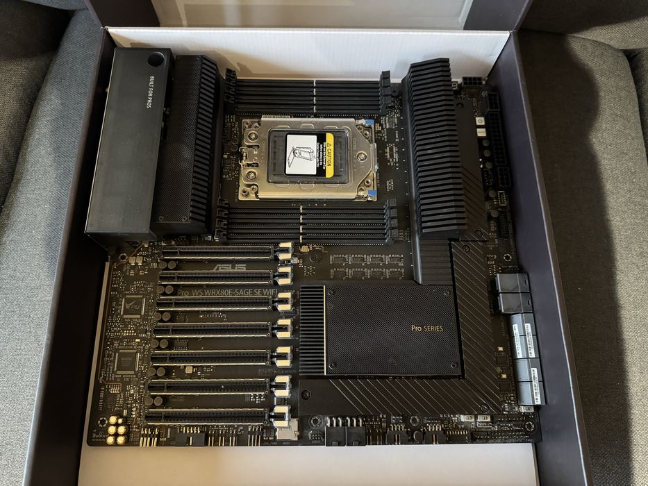 Placa de baza Asus Pro WS WRX80E SAGE SE WIFI