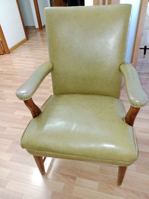 Продам советское большое кресло в отличном состоянии.