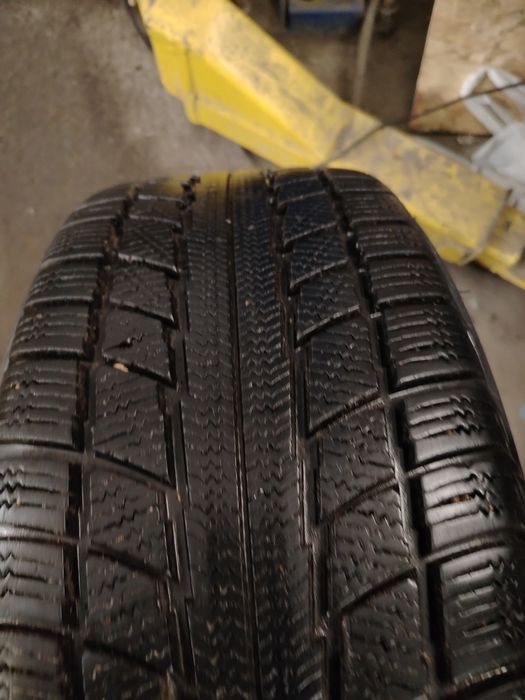 Тринанжл 215 55R 16