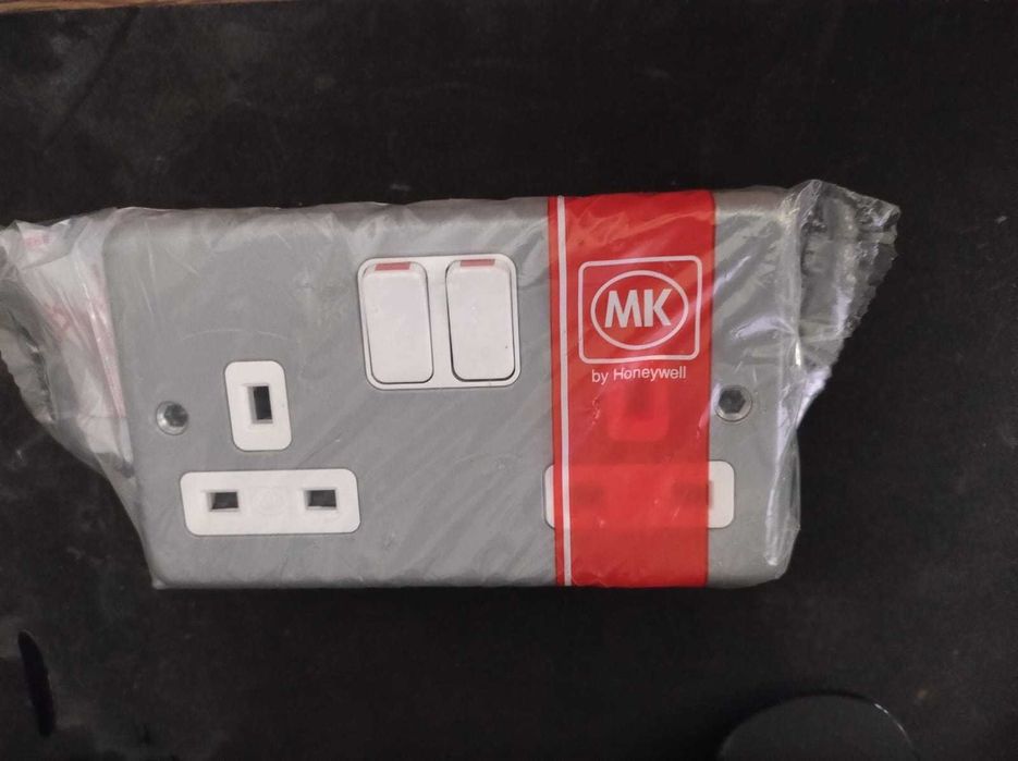 Priza dubla de exterior UK Alb Elmark