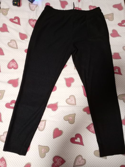 Vând Compleu Philip Guston