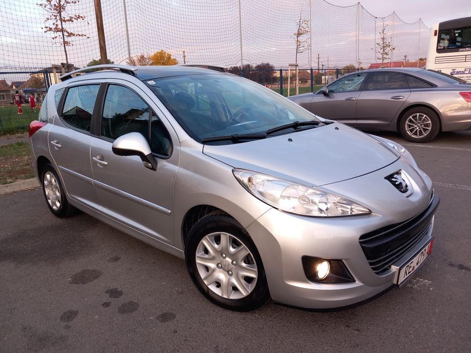 Peugeot 207,1,4Benzină,Euro 5,Impecabilă / 09-2011 / Clima * Panoramic