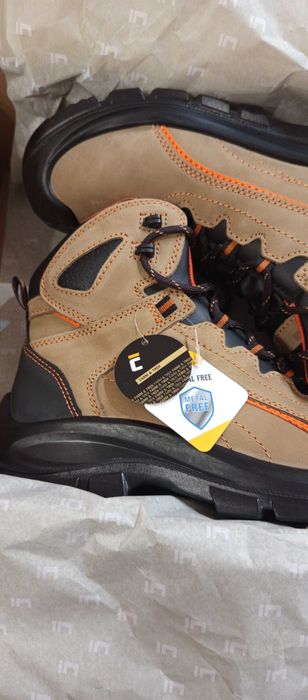 Работни обувки нови