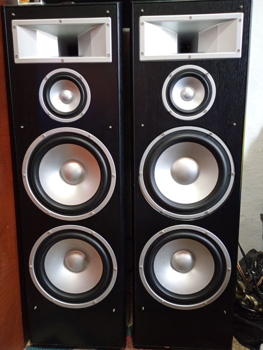 Vând boxe profesionale Eltax concept 700 in perfecta stare