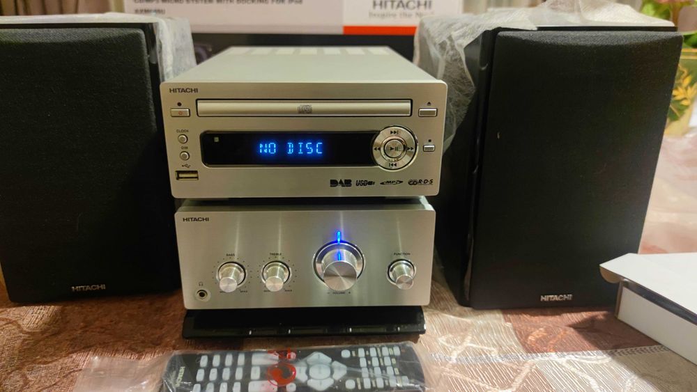 Стерео уредба HITACHI AXM649U DAB Receiver CD Player ,Tuner RDS Radio