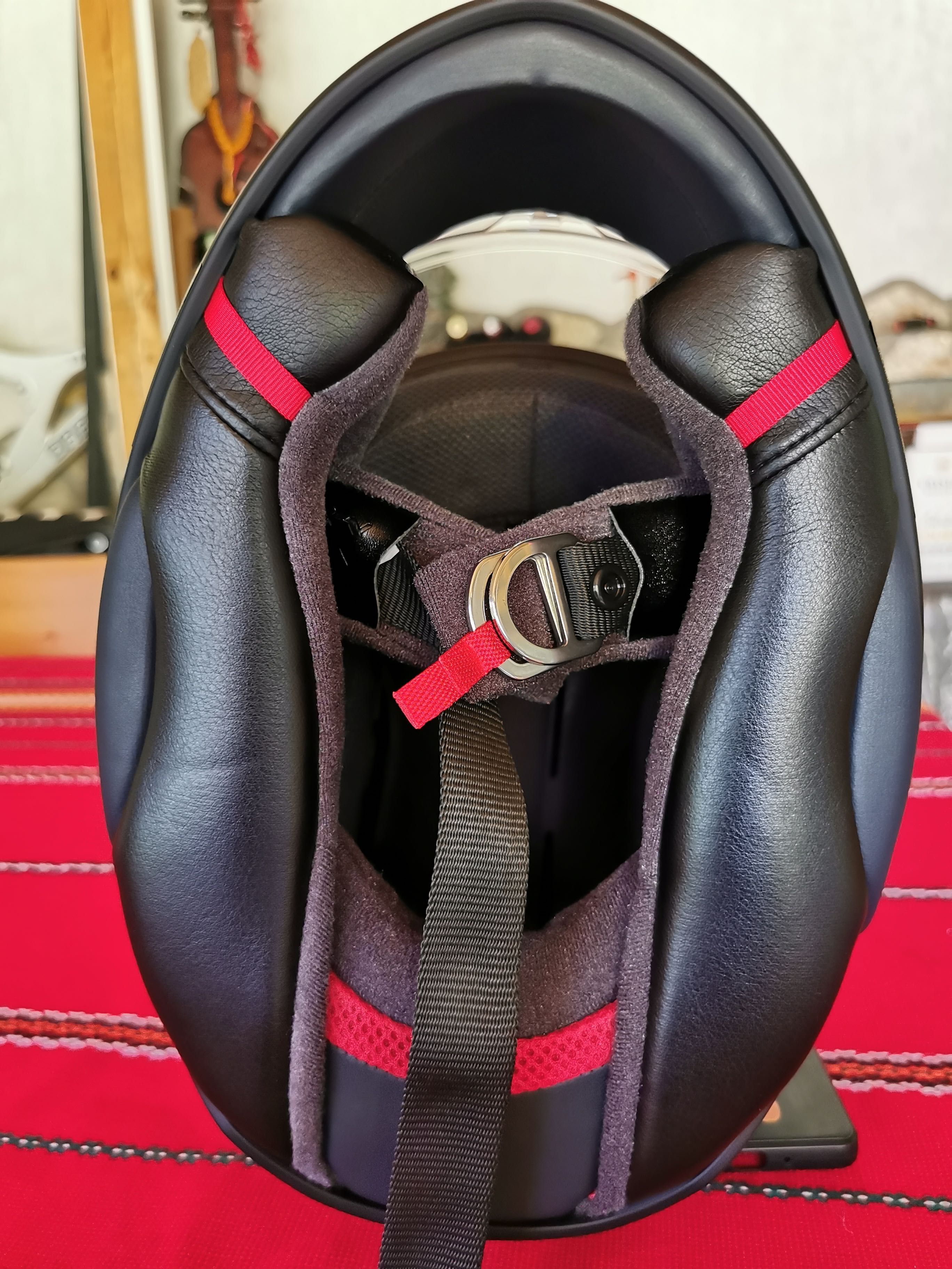 Нова каска Shoei NXR2 размер S черен гланц