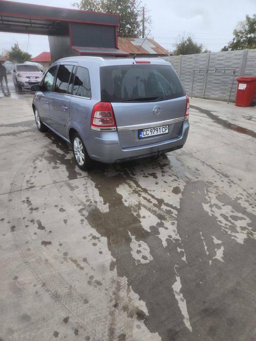 Vând/schimb opel zafira