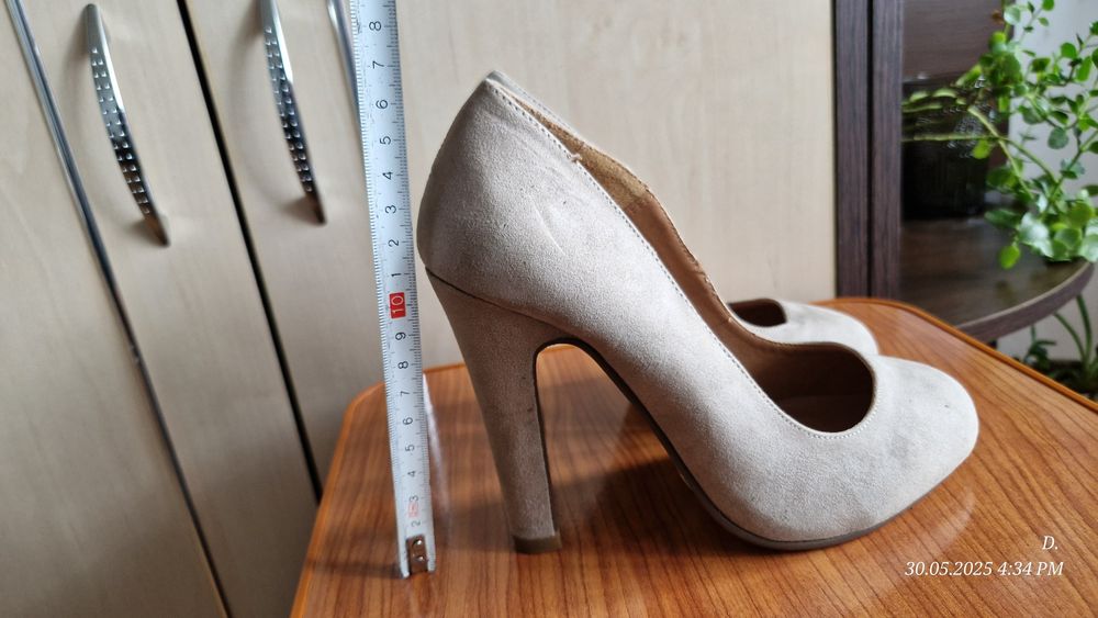 Pantofi noi  numărul 35