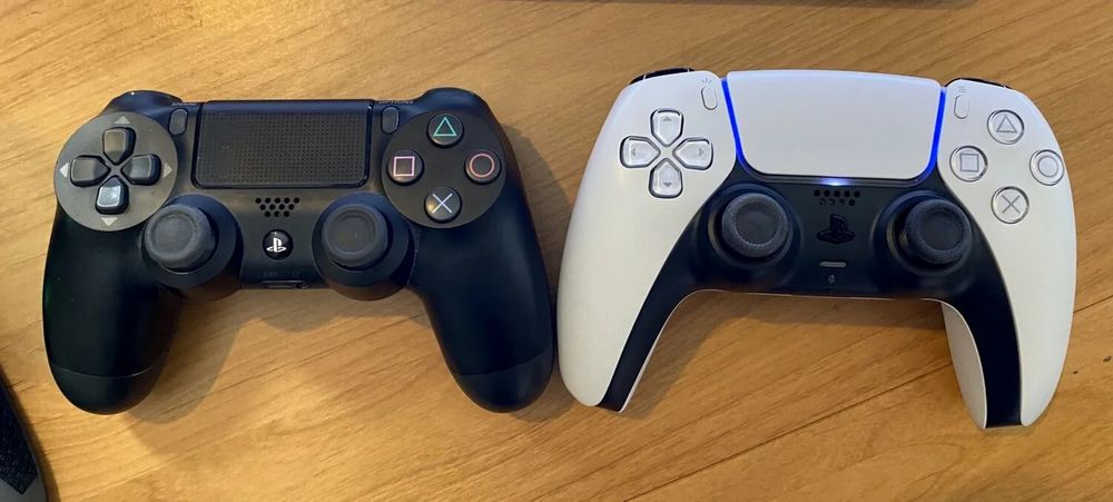 Продается PlayStation 5 с дисководом. 2 джойстика.