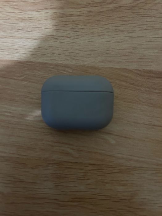 Apple Air pods със калъф