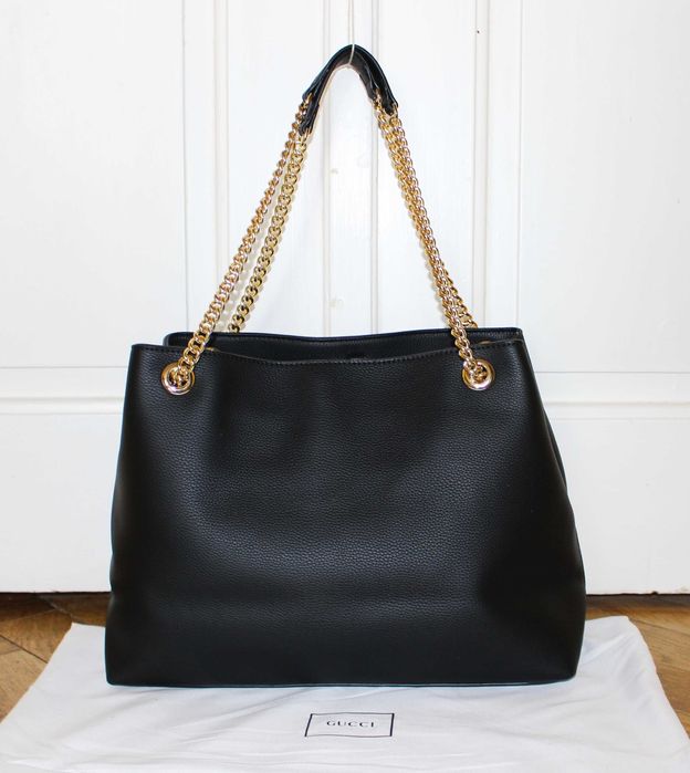 Дамската чанта Gucci Soho