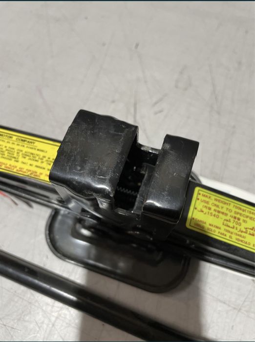 Cric auto original Hyundai I10 i20 i30