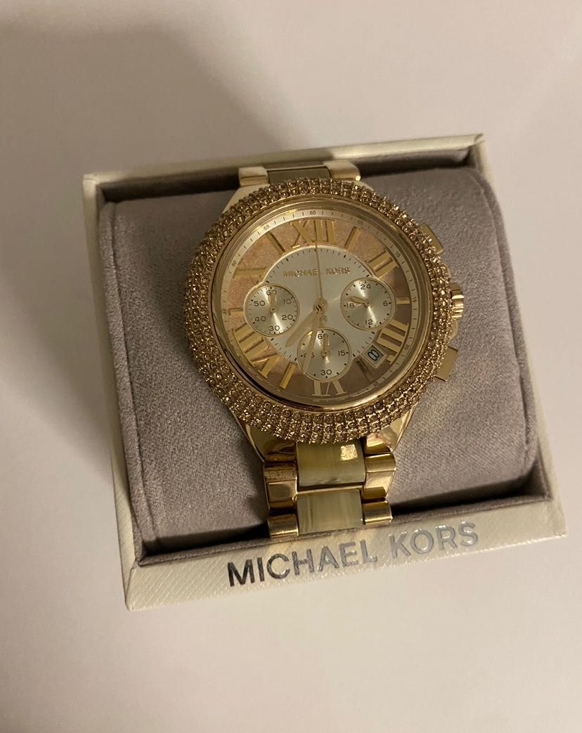 Часовник Michael Kors