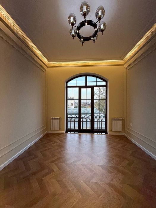 Продается ЕвроДом 6 комнат, ориентир: Циолковский, 3 сотки