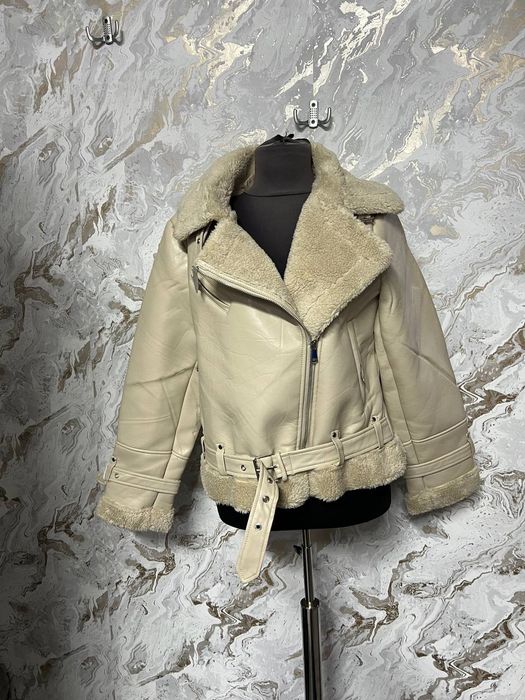 Gecuta dama frumoasa