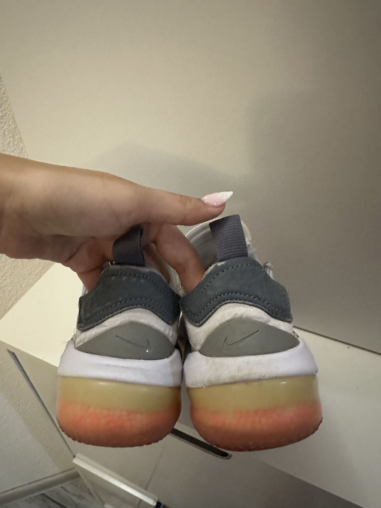 Маратонки на Nike