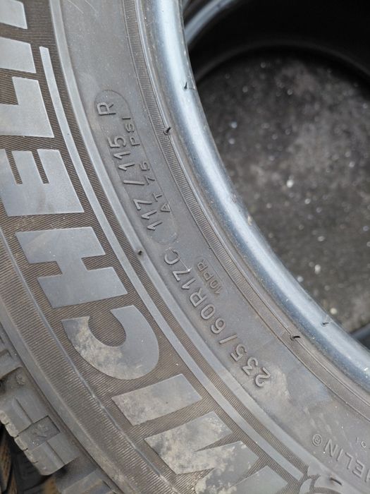 225/60/17С Michelin 2бр.гуми