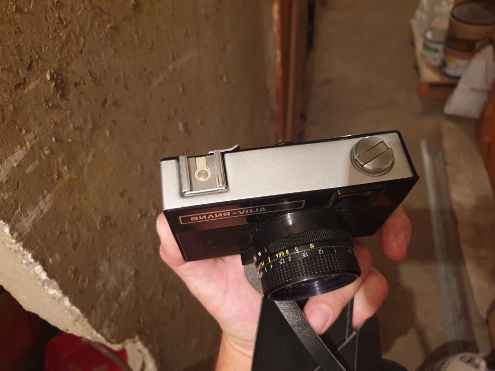 Продавам фотоапарат SMENA 8M, ВИЛИЯ - VILIA и калъф за фотоапарат