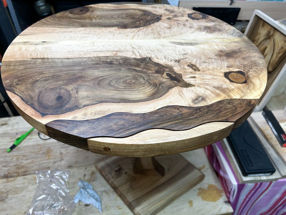 Masa de cafea din lemn masiv de nuc