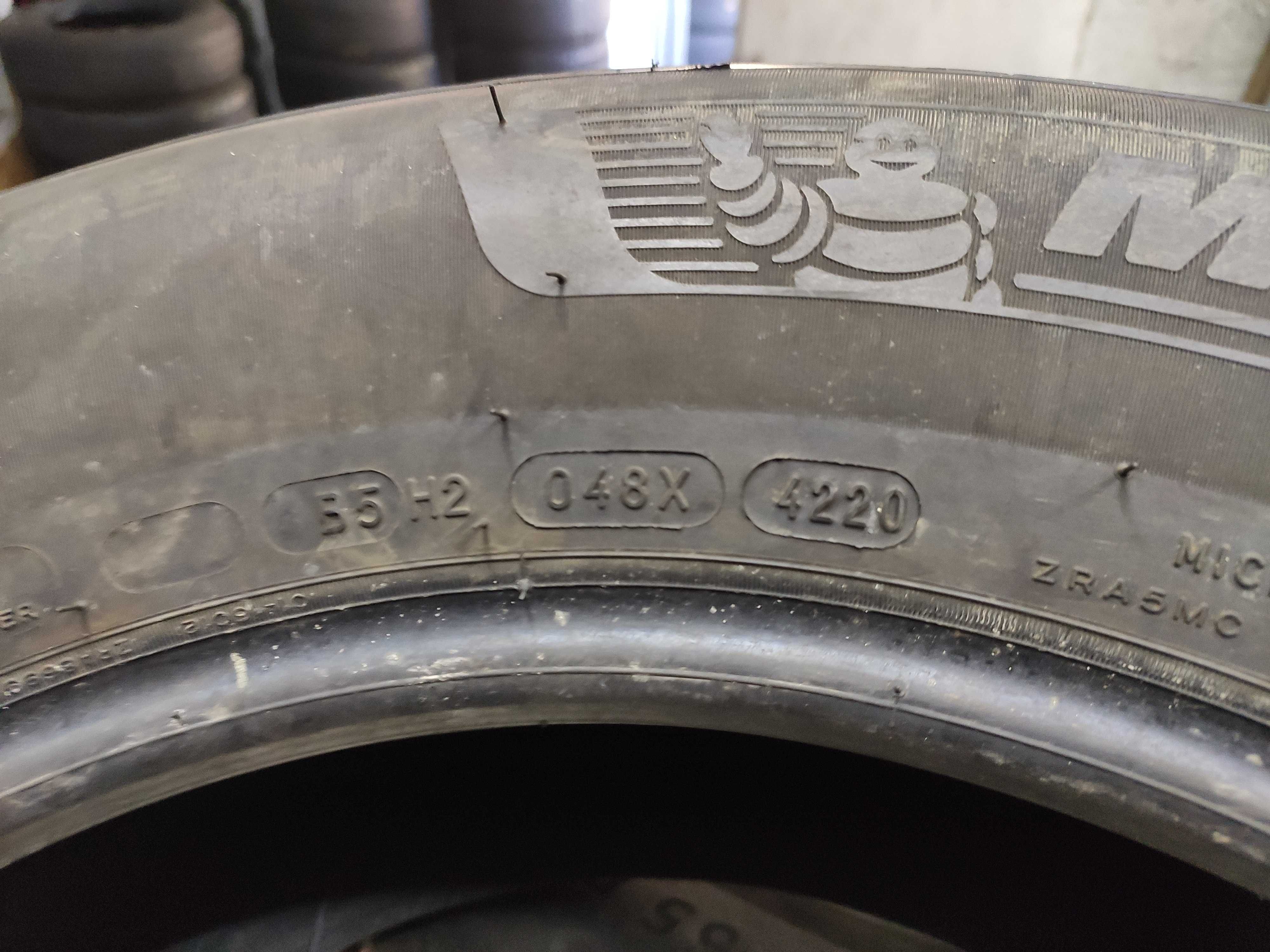 2бр Зимни Гуми 235 65 17 - Michelin