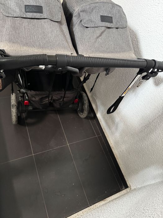 Бебешка количка за близнаци  Mountain Buggy Duet V3 Luxury