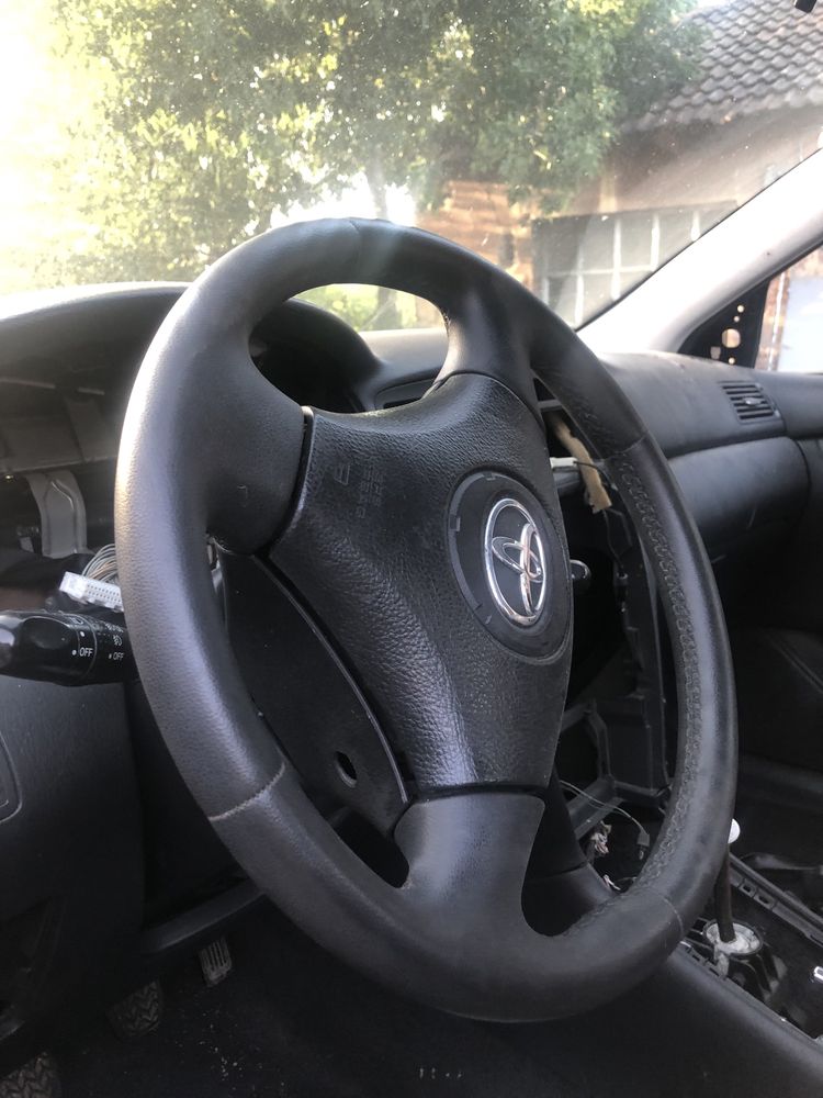 Toyota corolla verso 2.0 d4d на части