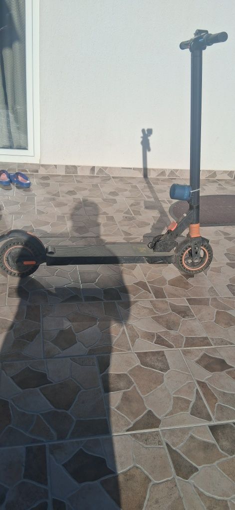 Vând trotineta Electrica kukirin S1 Pro