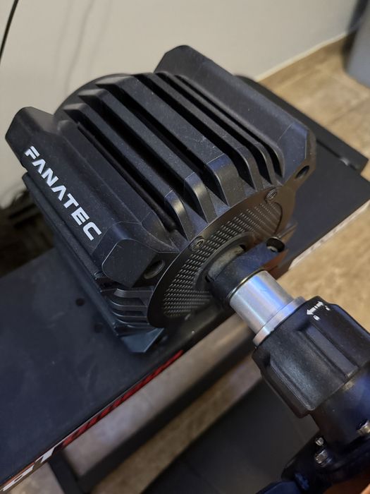 Fanatec Волан с педали, симулатор, dd pro,csl elite, mclaren wheel,