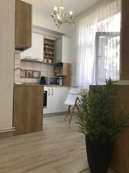 Garsoniera de inchiriat in spate la Afi Mall Brasov, cu loc de parcare