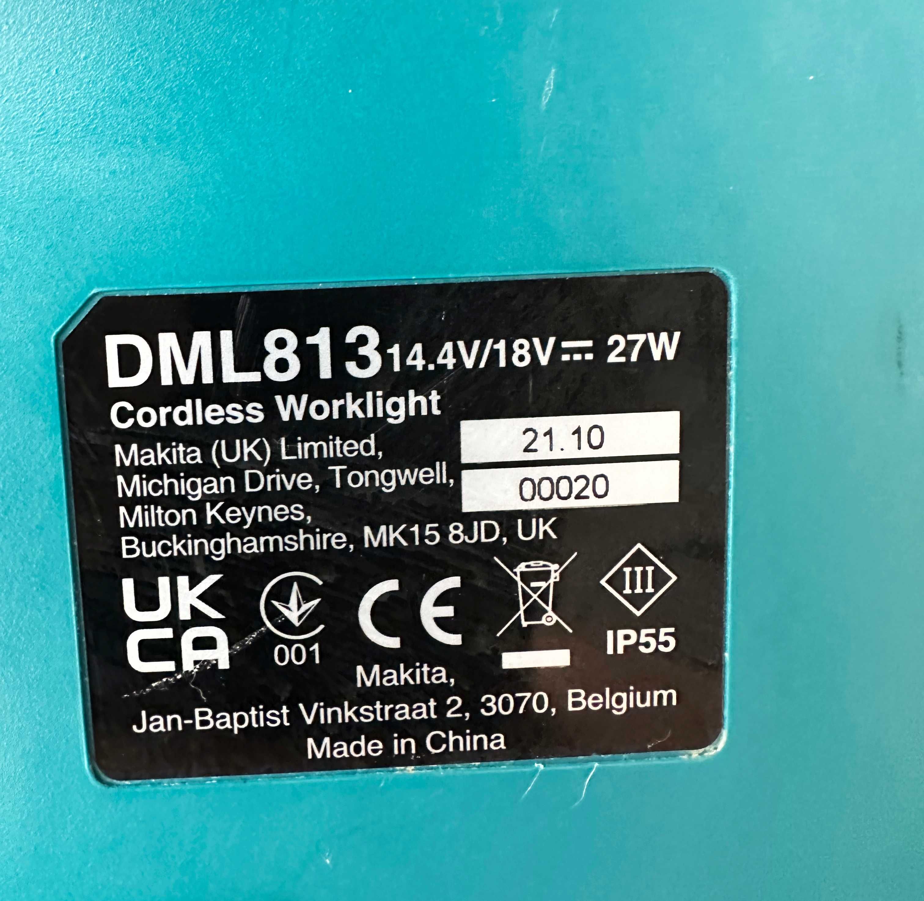 Makita DML813 - Акумулаторен LED прожектор със стойка